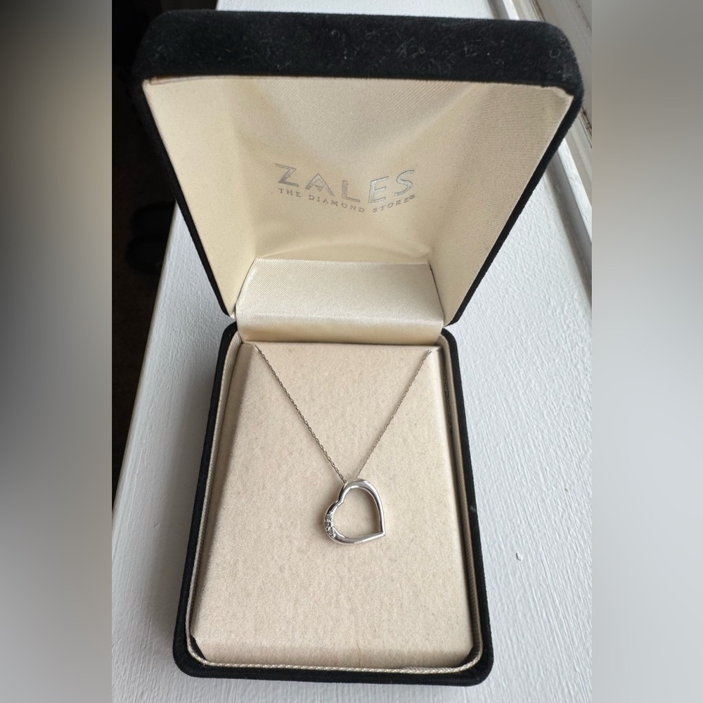 Vintage Zales 10K White Gold Open Heart Necklace with three diamonds